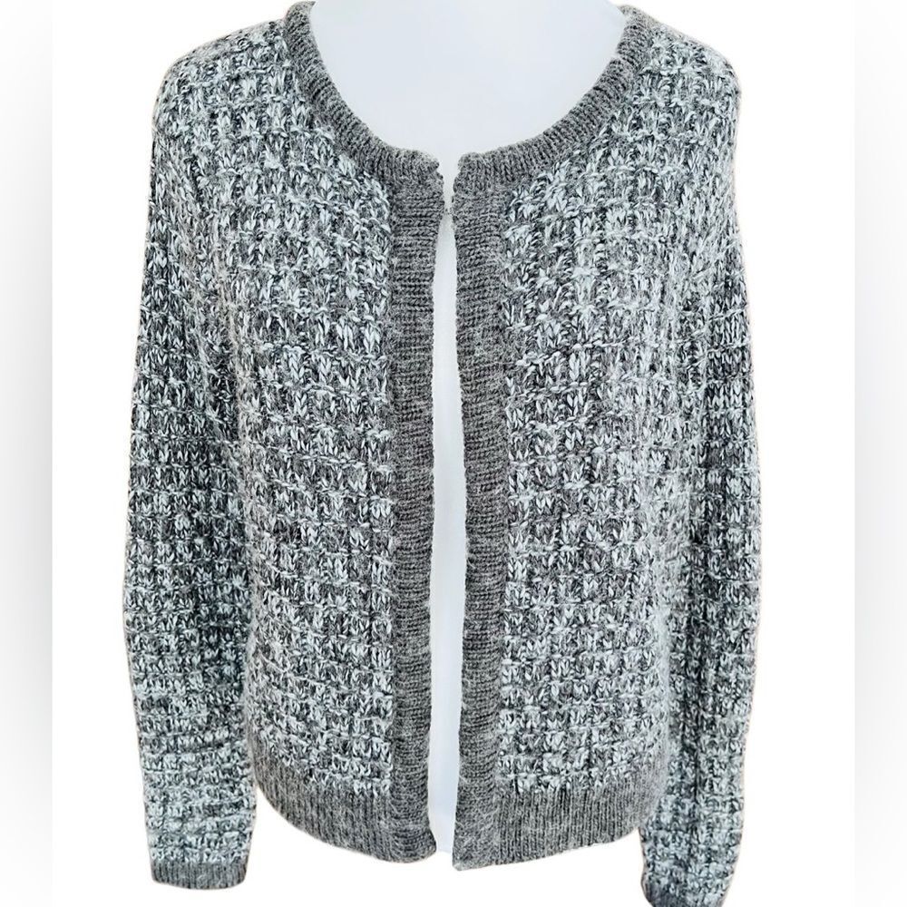 Fenn Wright Manson Gray Marled look Wool Blend Cardigan Sweater size M.